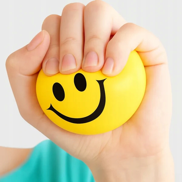 Piankowa piłeczka antystresowa gniotek EMOJI buźki minki 6 cm