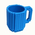 Kubek gracza klockowy z klocków + klocki 350 ml z uchem NIEBIESKI