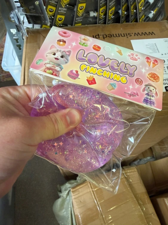Gniotek DONUT pączek żelowy brokatowy 8cm galaretka + perełki